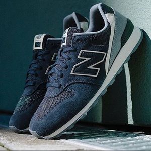 New Balance 696 Blue Suede Sneakers Size 8